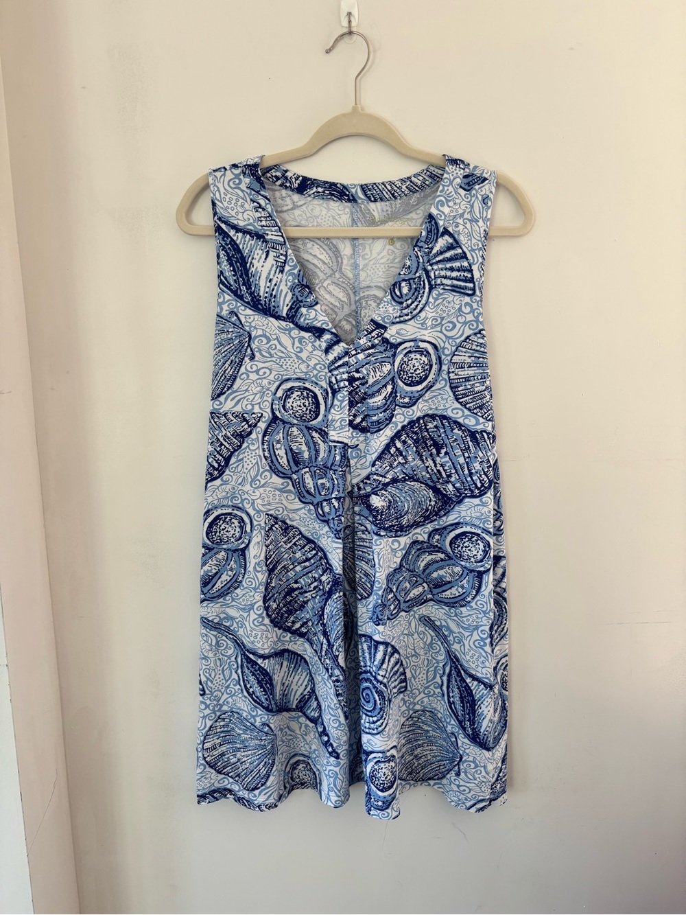 Lilly Pulitzer L Blue Seashell Print V-Neck Sundress